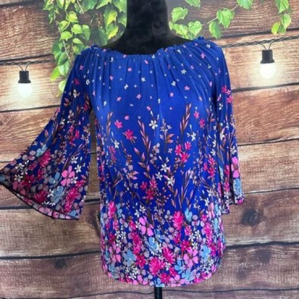 Women’s cute floral top - small